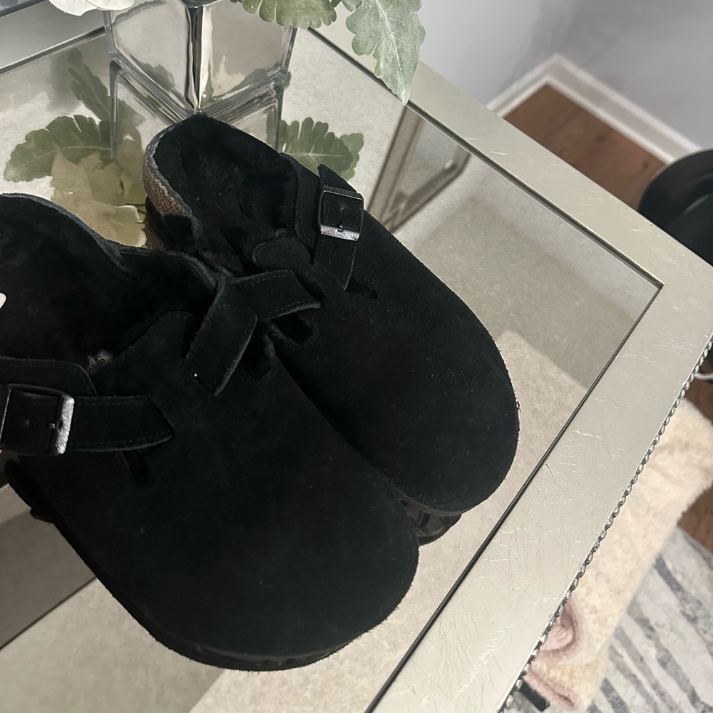 Birkenstock Black Suede Fur-Lined Clog Mule - Picture 6 of 9